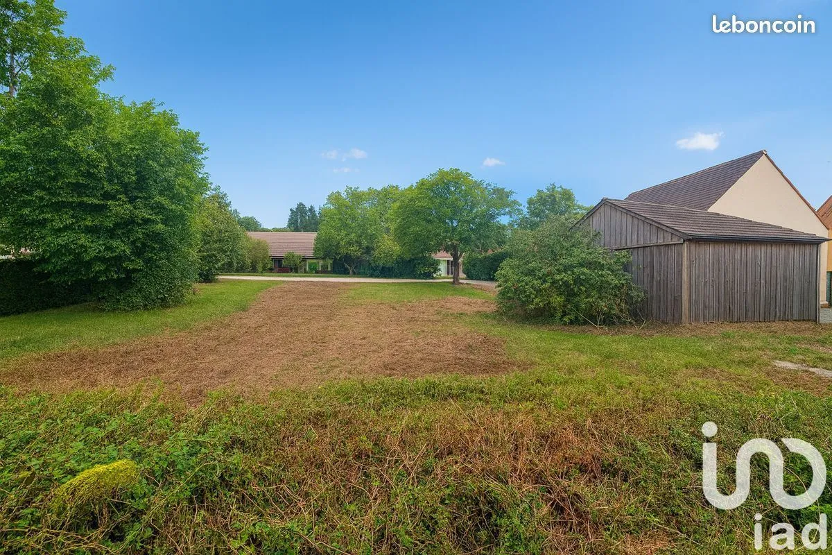 Terrain à bâtir 551 m² à Nangis (77370)