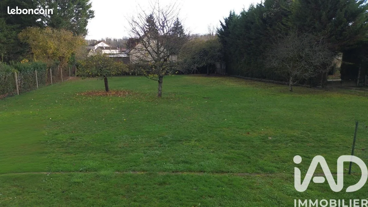 Terrain à bâtir 1105 m² à Melun (77000)