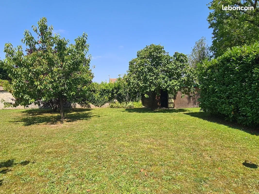 Terrain à bâtir 600 m² à Fontainebleau (77300)