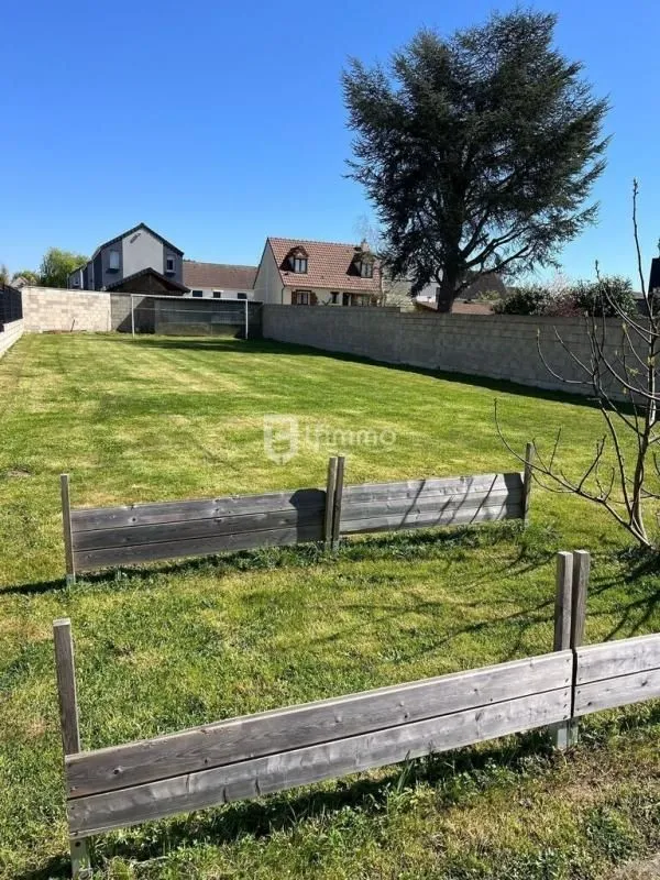 Terrain à bâtir 450 m² à Vaux-le-Pénil (77000)