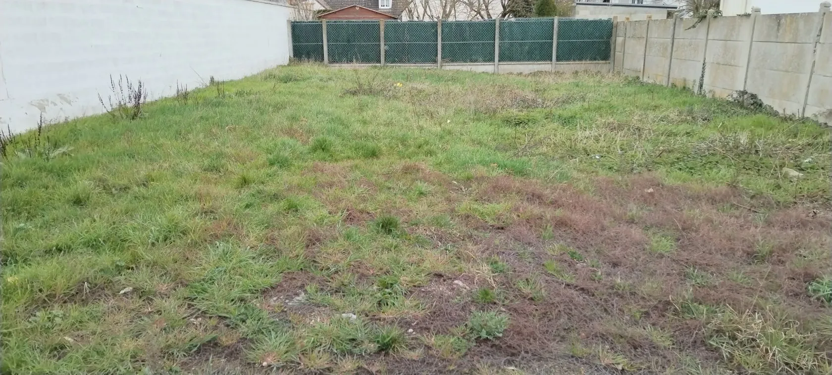 Terrain à bâtir 330 m² à Jouy-le-Moutier (95280)