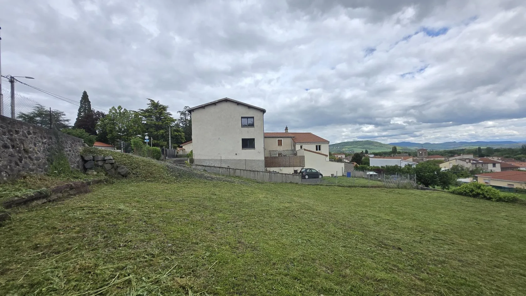 Terrain à bâtir 729 m² à Tallende (63450)