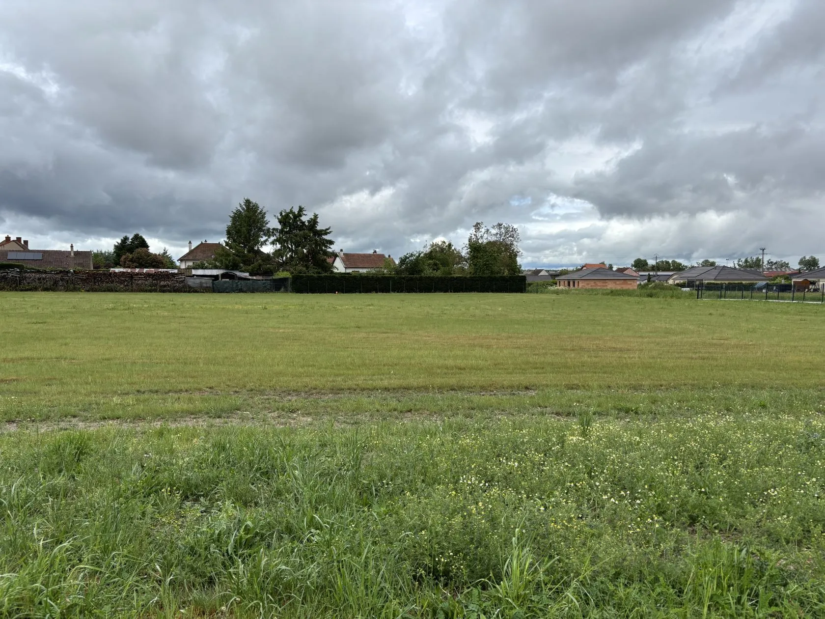 Terrain à bâtir 1480 m² à Saint-Pourcain-sur-Sioule (03500)