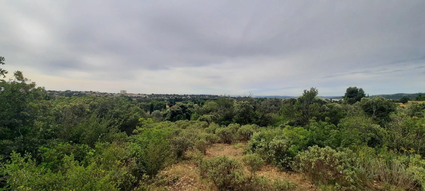 Terrain à bâtir 560 m² à Villeneuve-lès-Avignon (30400)
