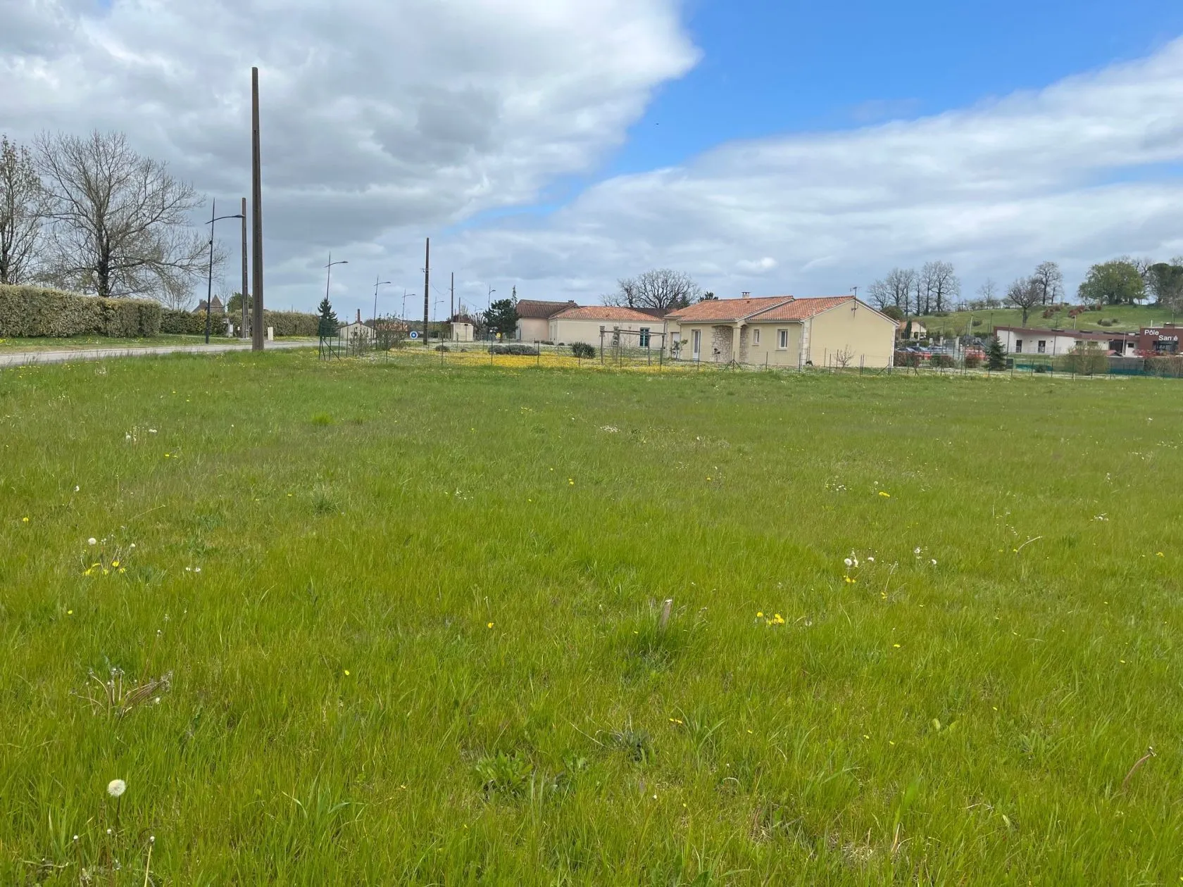 Terrain à bâtir 900 m² à Ribagnac (24240)