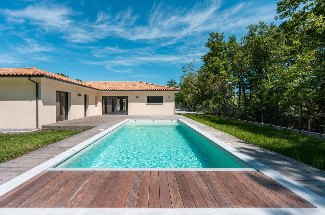 Maison neuve 164 m² à Saint-Aubin-de-Médoc (33160)