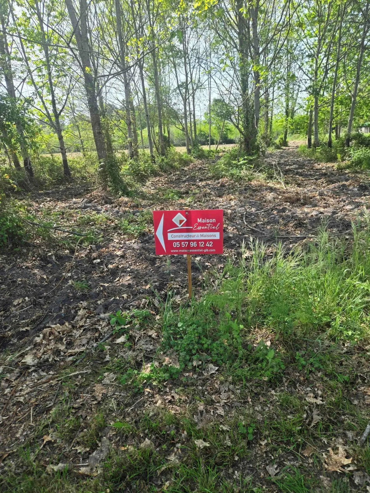 Terrain à bâtir 800 m² au Tuzan (33125)
