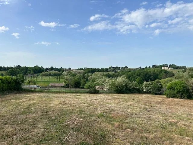 Terrain à bâtir 1350 m² à Baurech (33880)