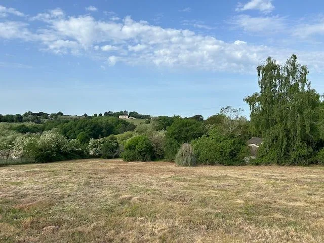 Terrain à bâtir 1350 m² à Baurech (33880)