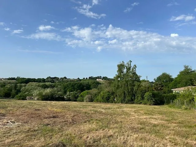 Terrain à bâtir 1350 m² à Baurech (33880)