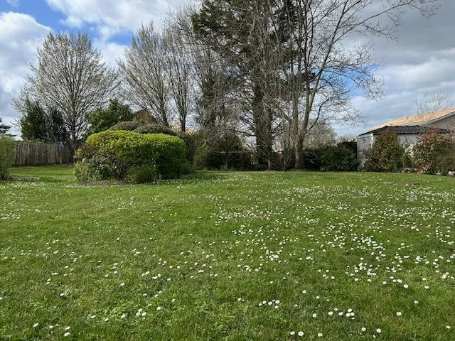 Terrain à bâtir 415 m² à Léognan (33850)
