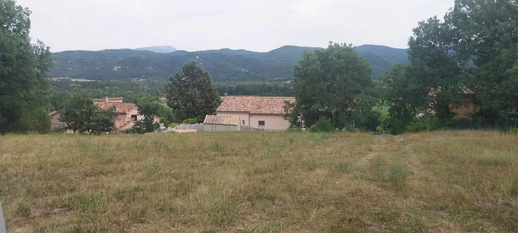 Terrain à bâtir 400 m² à Mallemoisson (04510)