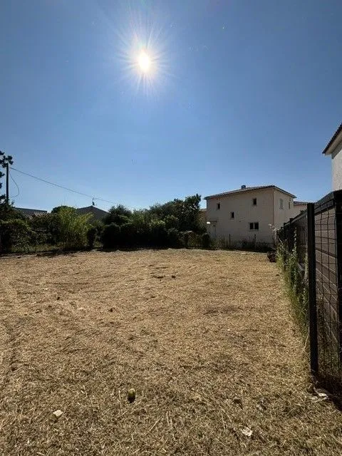 Terrain à bâtir 424 m² à Pélissanne (13330)
