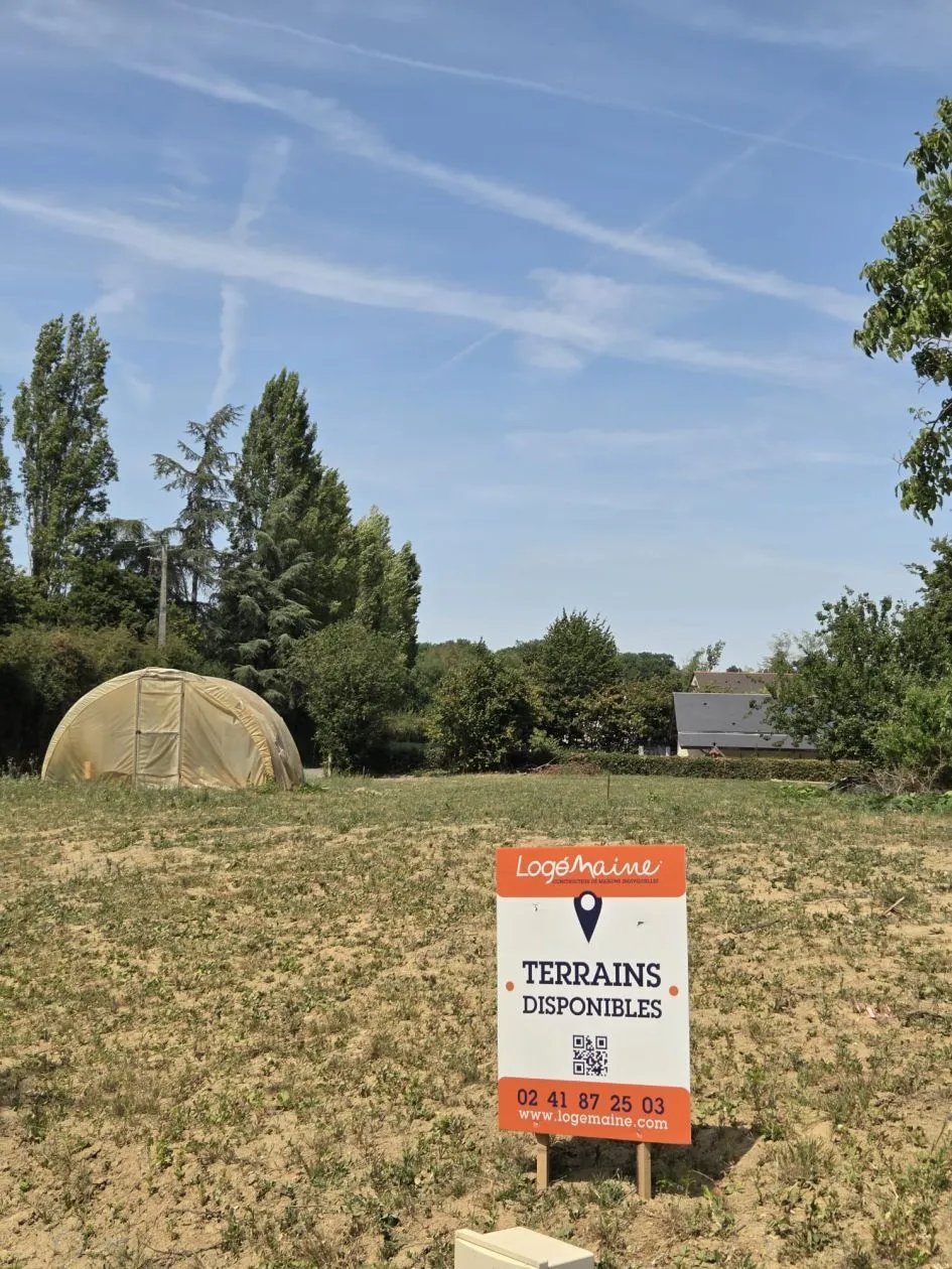Terrain à bâtir 580 m² à Bécon-les-Granits (49370)