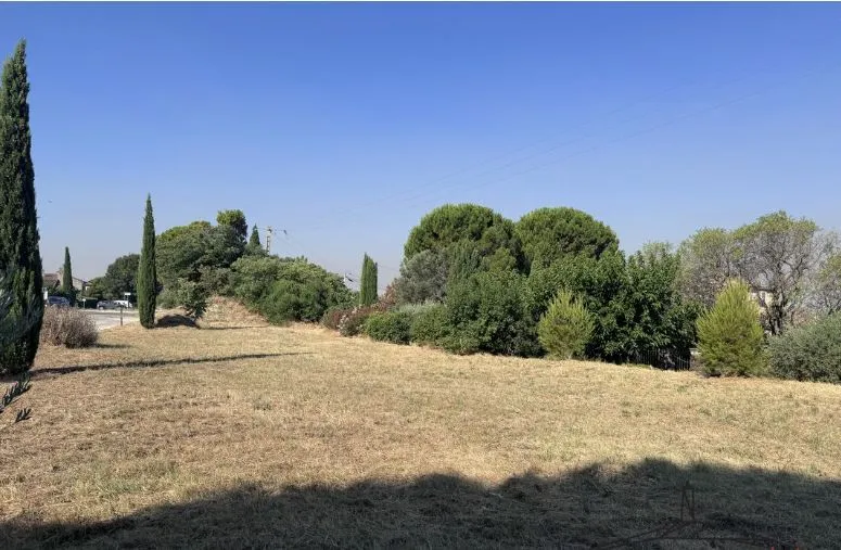 Terrain à bâtir 1100 m² à Sablet (84110)