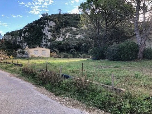 Terrain à bâtir 460 m² à Rochefort-du-Gard (30650)