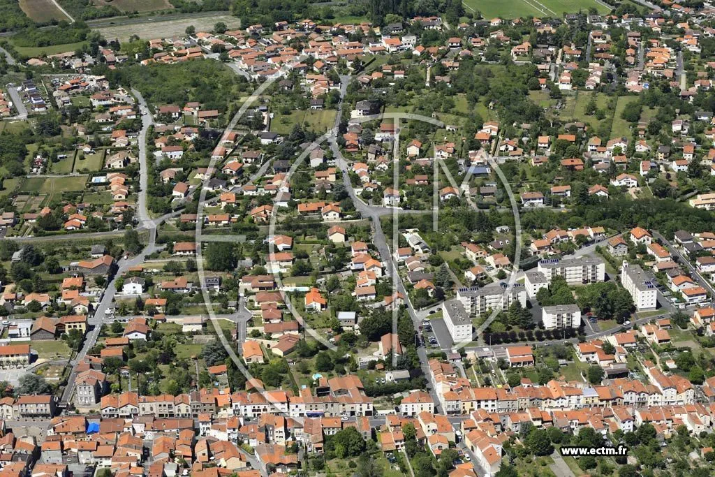 Terrain à bâtir 470 m² à Mozac (63200)