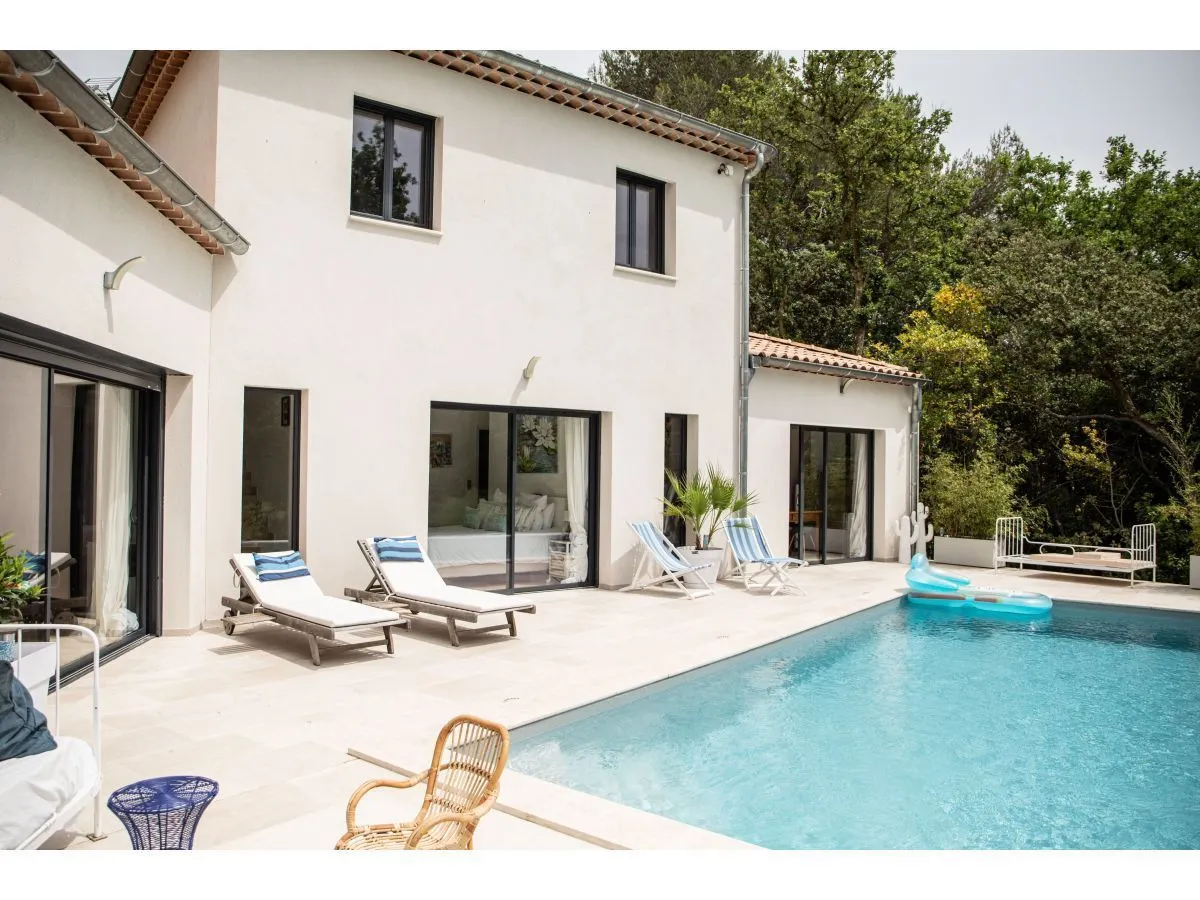 Maison neuve 160 m² à Cucuron (84160)