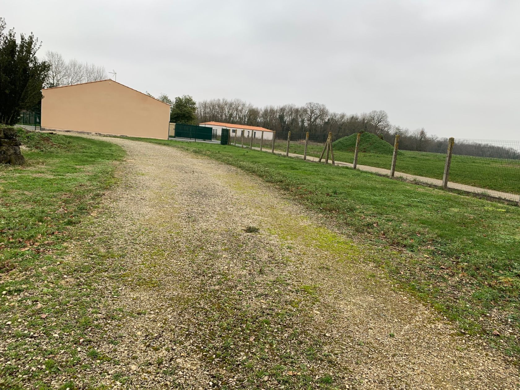 Terrain à bâtir 988 m² à Tesson (17460)