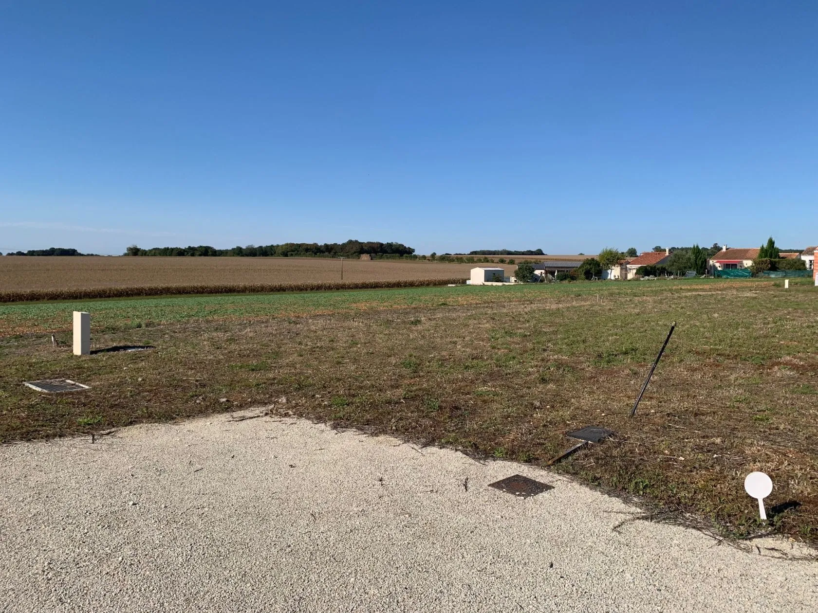 Terrain à bâtir 417 m² à Nieul-lès-Saintes (17810)