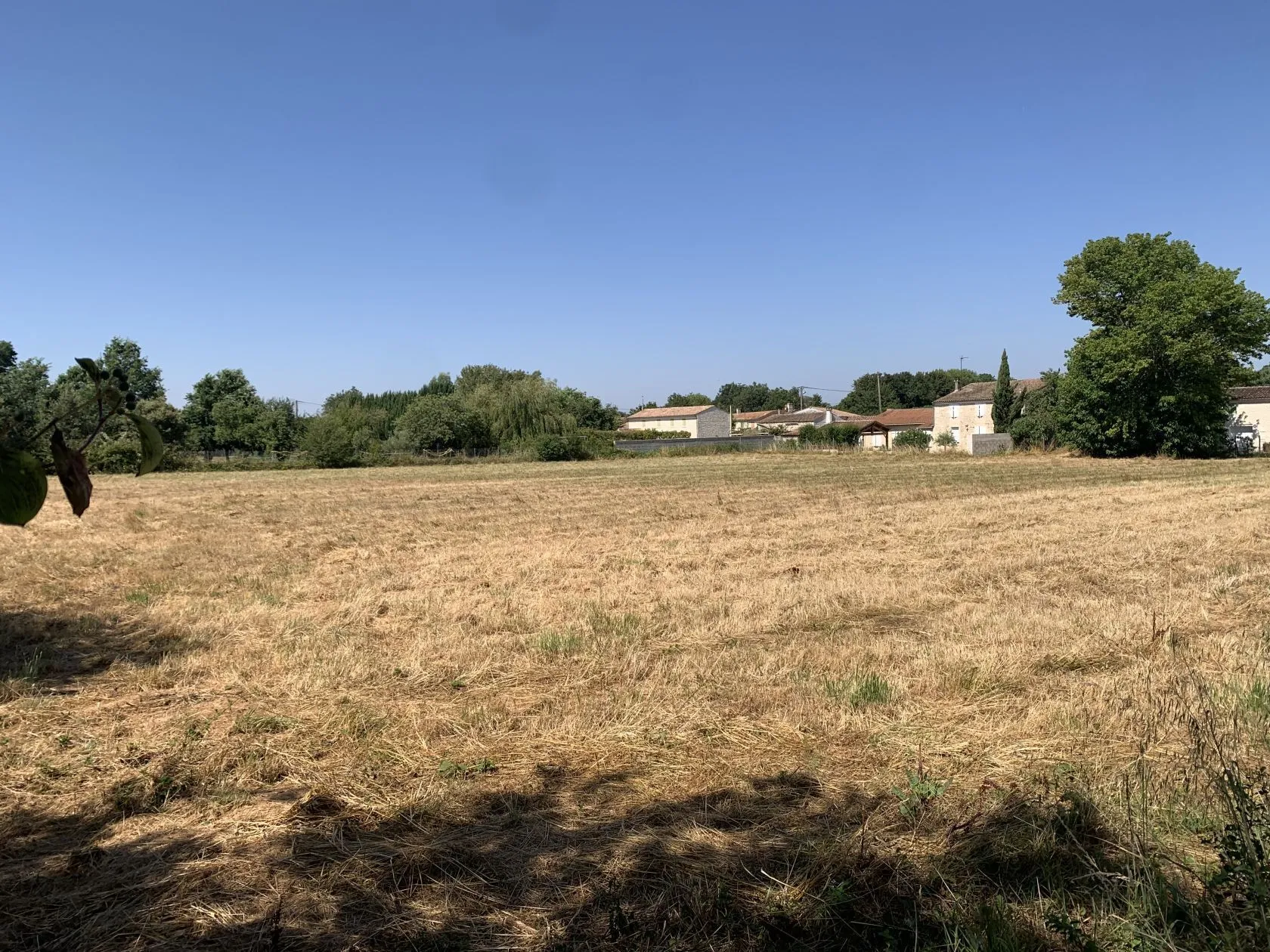 Terrain à bâtir 1000 m² au Mung (17350)