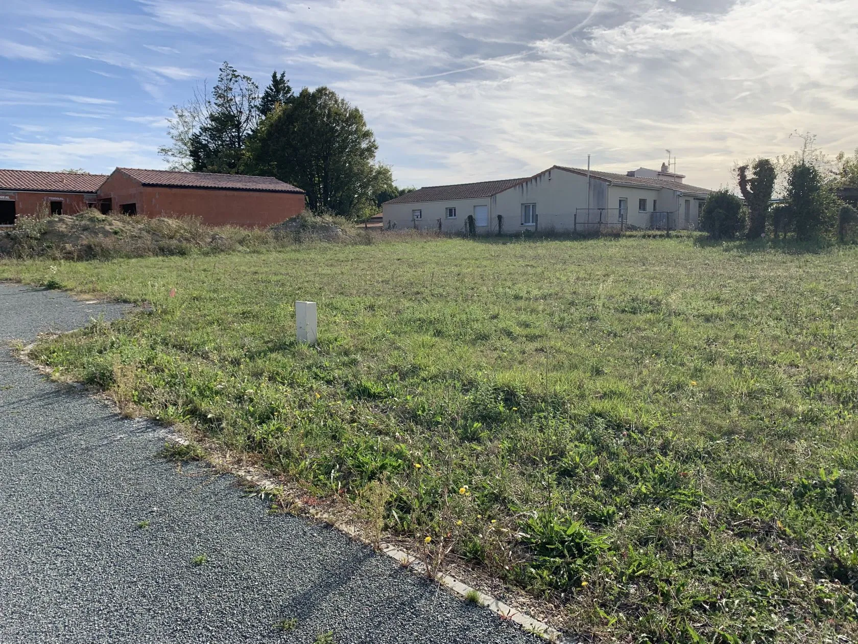 Terrain à bâtir 680 m² à Saintes (17100)