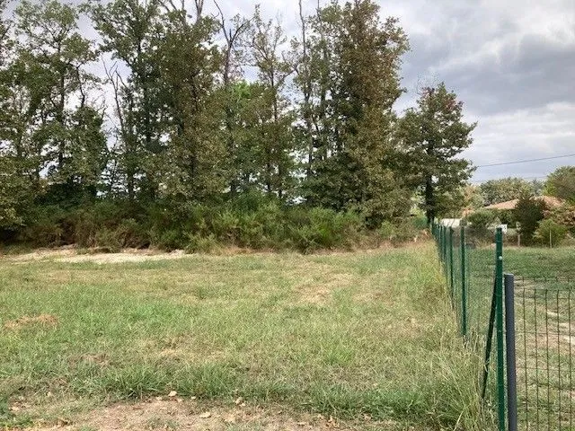 Terrain à bâtir 818 m² à Aire-sur-l'Adour (40800)