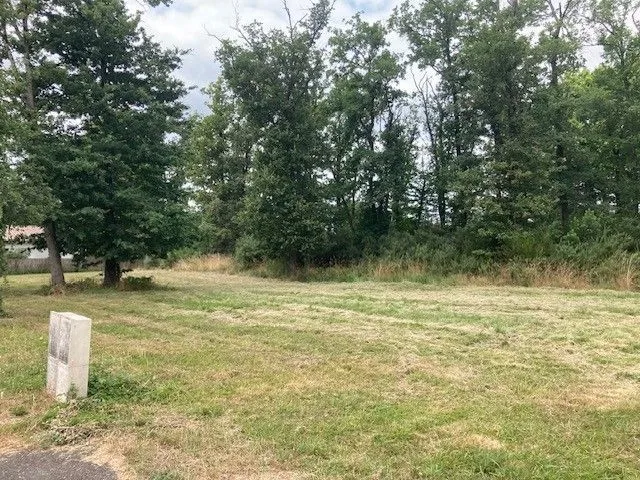Terrain à bâtir 818 m² à Aire-sur-l'Adour (40800)