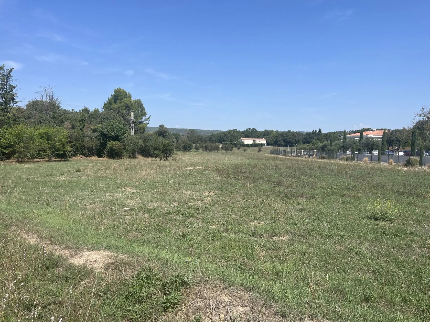 Terrain à bâtir 650 m² à Aix-en-Provence (13100)