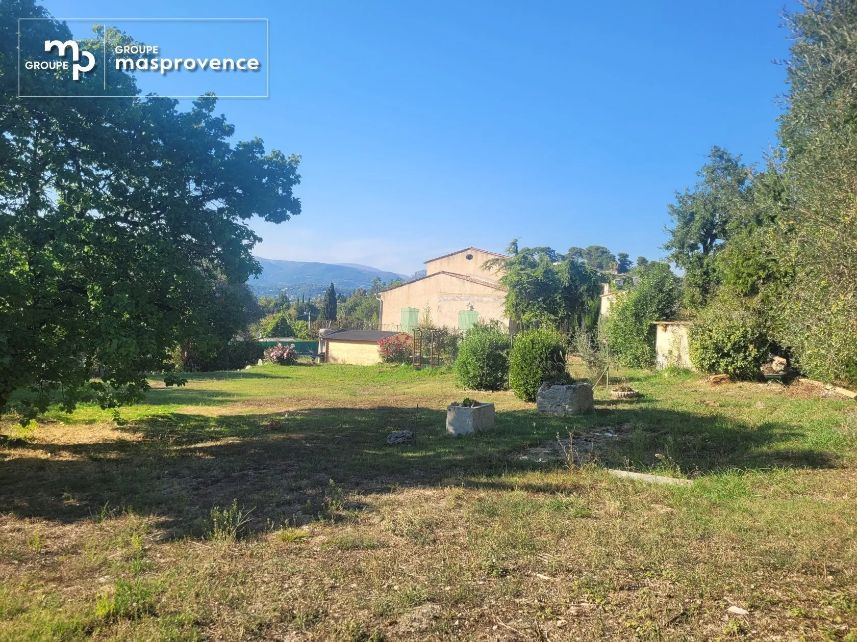 Terrain à bâtir 1100 m² à Cagnes-sur-Mer (06800)