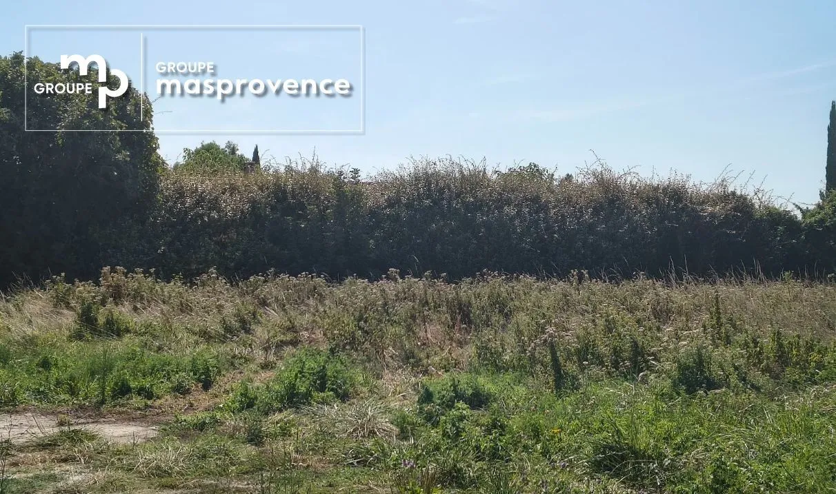 Terrain à bâtir 753 m² à Althen-des-Paluds (84210)