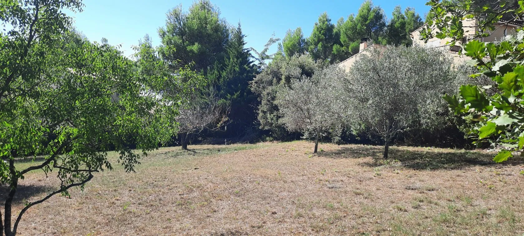Terrain à bâtir 1200 m² à Sarrians (84260)
