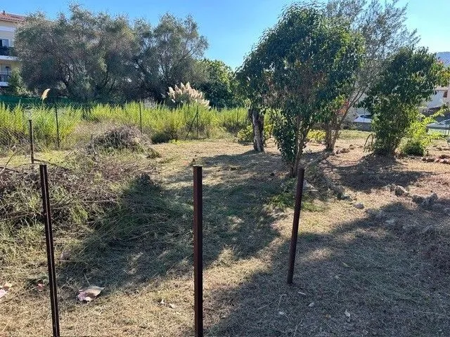 Terrain à bâtir 300 m² à La Roquette-sur-Siagne (06550)