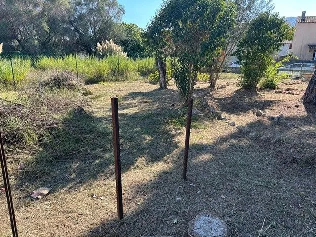 Terrain à bâtir 240 m² à La Roquette-sur-Siagne (06550)