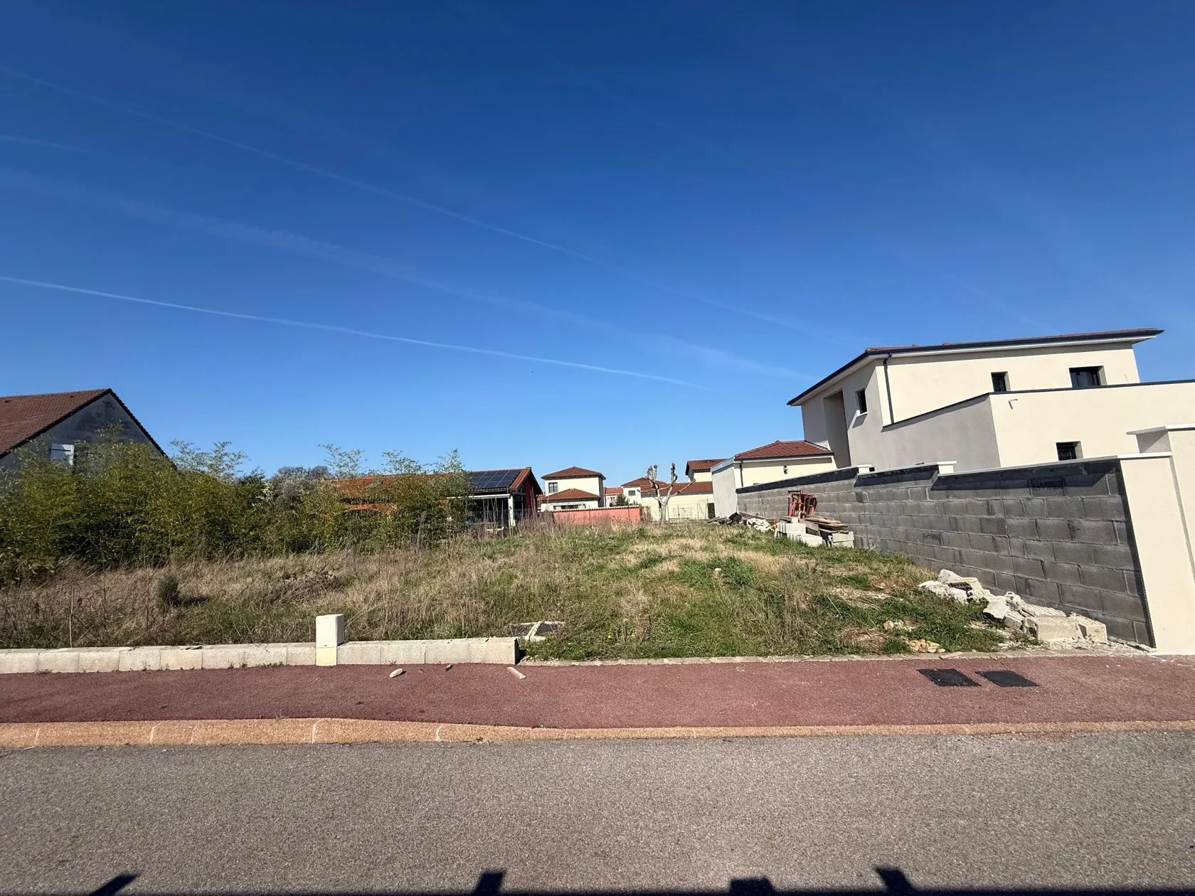 Terrain à bâtir 500 m² à Genas (69740)