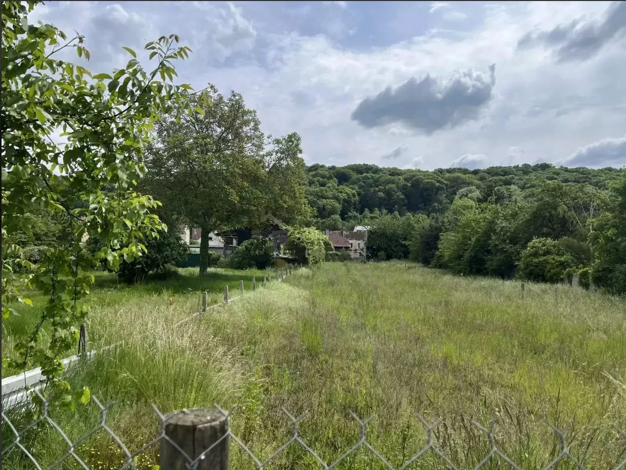 Terrain à bâtir 268 m² à Mézières-sur-Seine (78970)