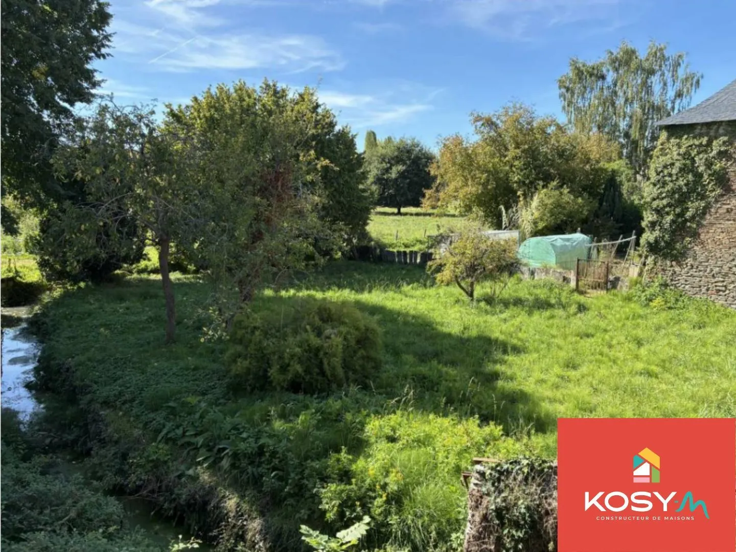 Terrain à bâtir 398 m² à Longuenée-en-Anjou (49770)
