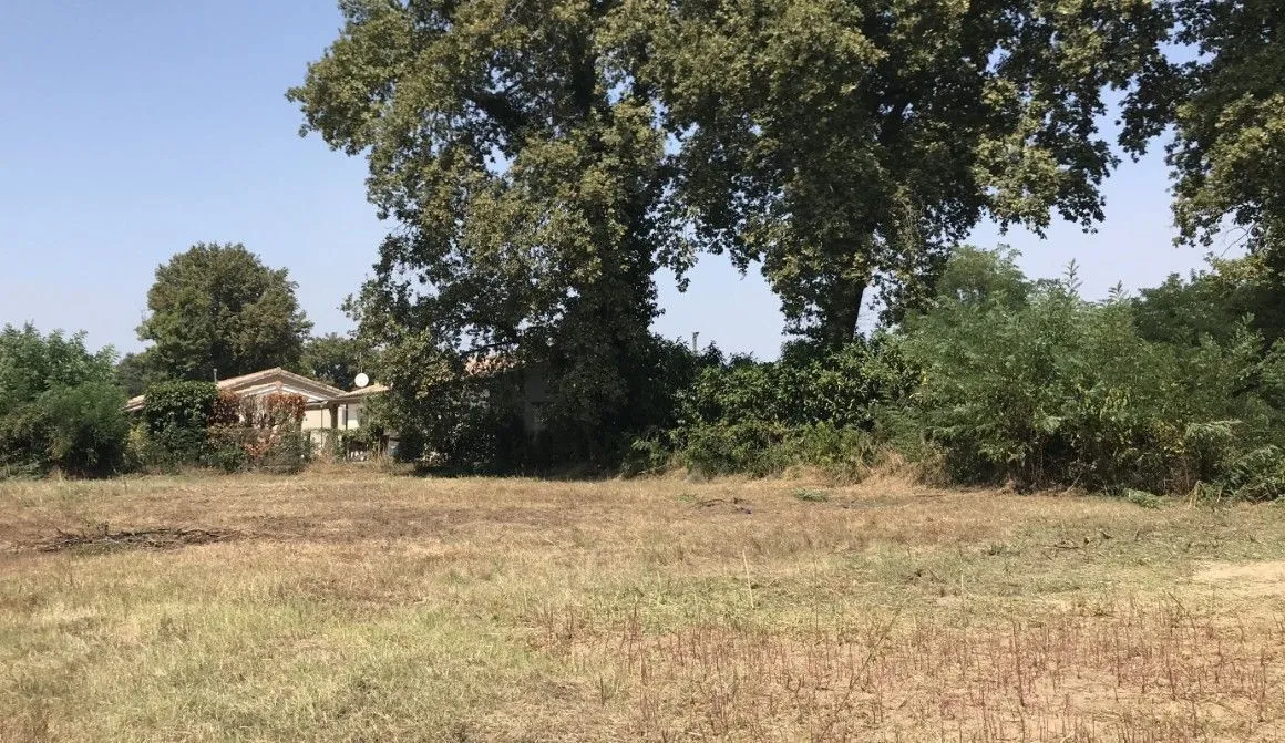 Terrain à bâtir 600 m² à Roaillan (33210)