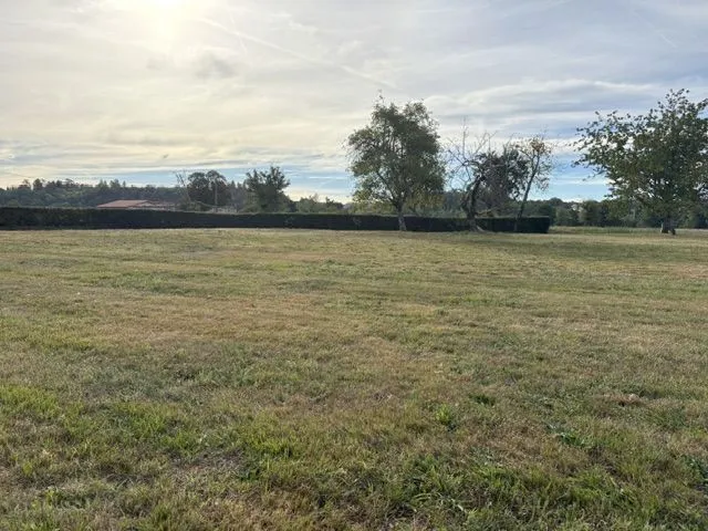 Terrain à bâtir 740 m² à Trélissac (24750)