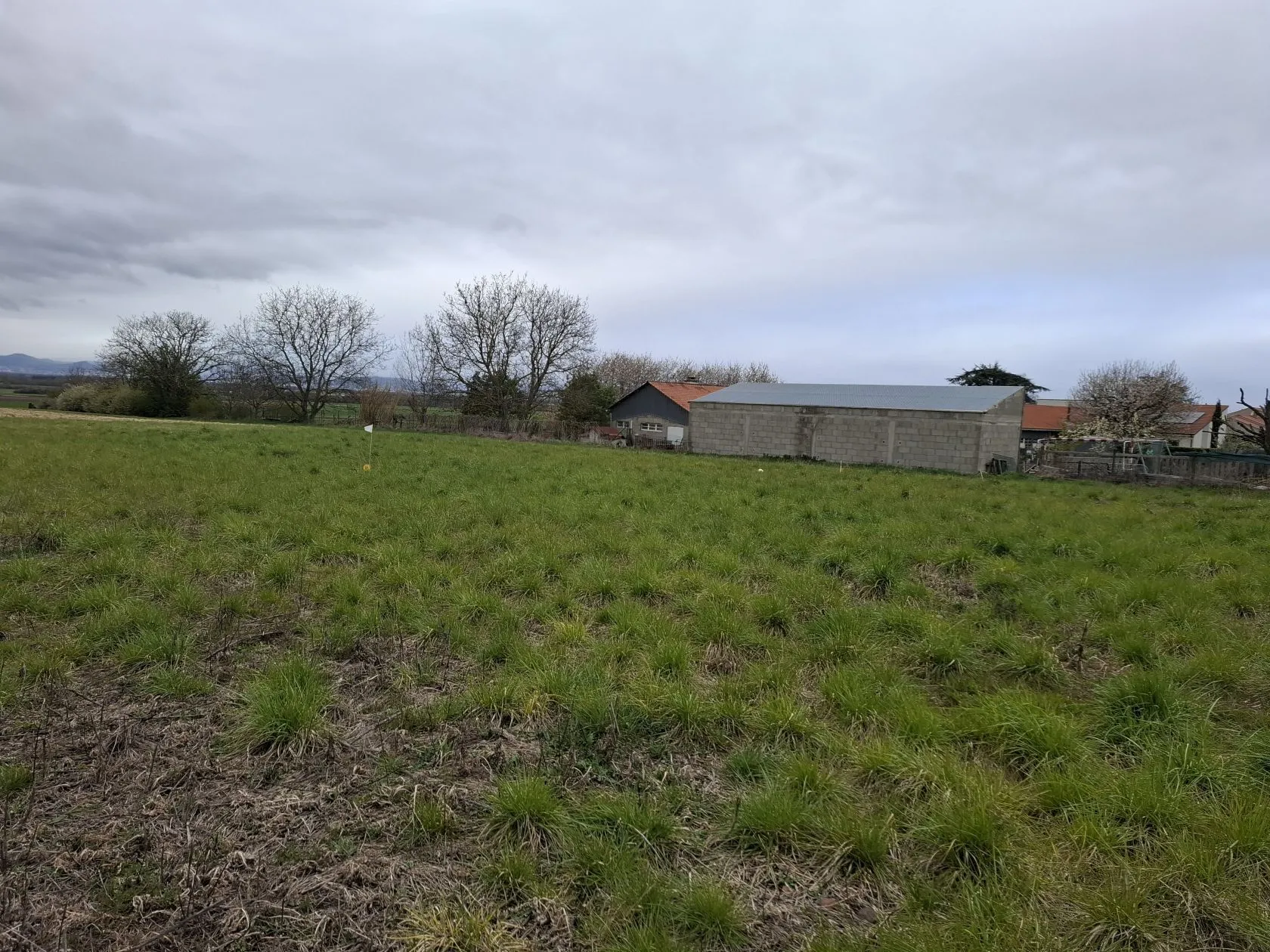 Terrain à bâtir 800 m² à Ennezat (63720)