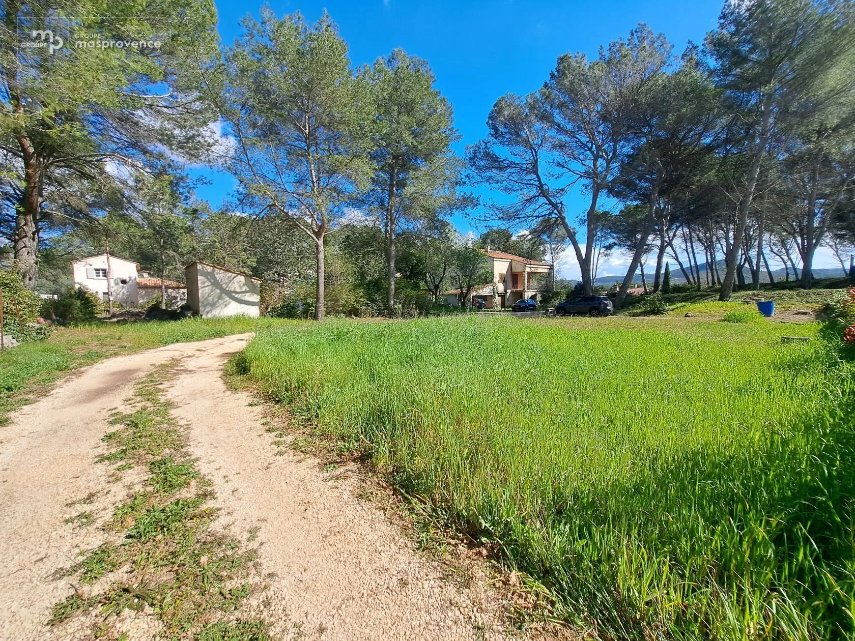 Terrain à bâtir 1100 m² à Ventabren (13122)
