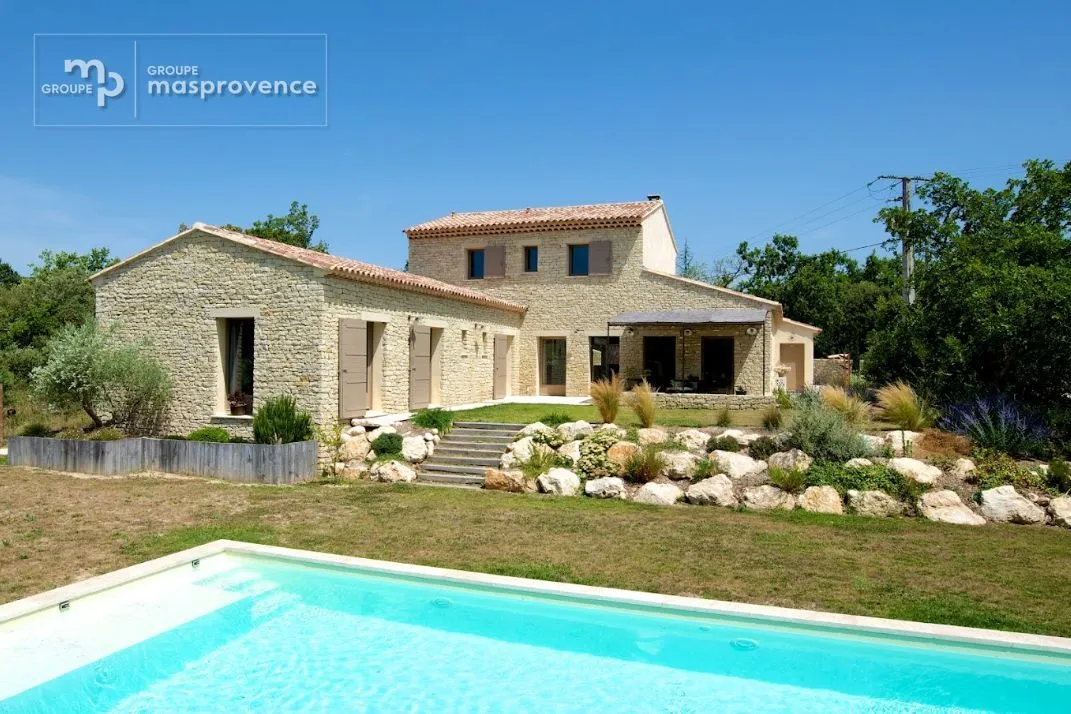 Maison neuve 138 m² à Saint-Restitut (26130)