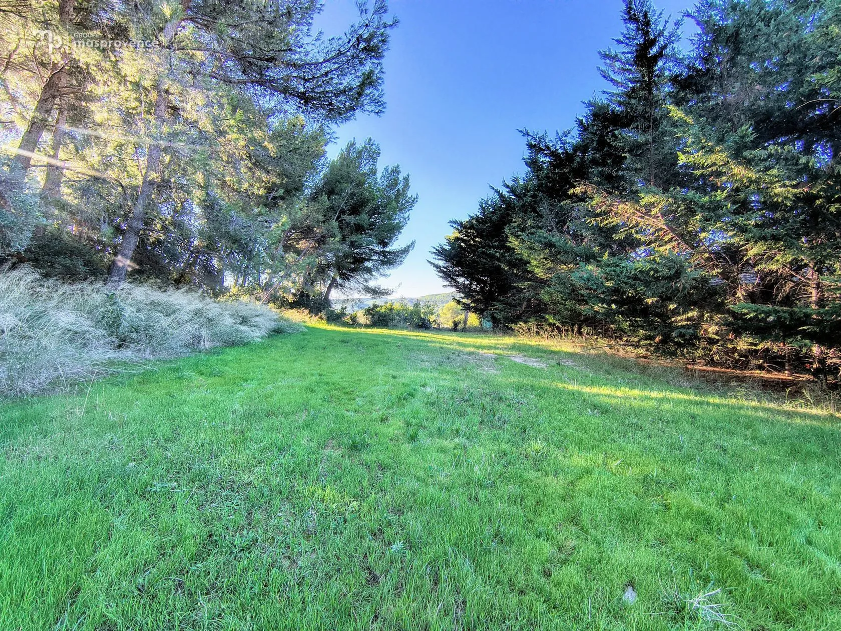 Terrain à bâtir 855 m² à Velaux (13880)