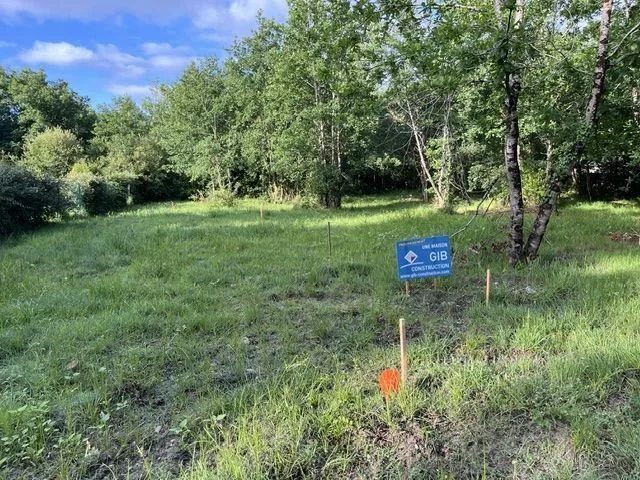 Terrain à bâtir 580 m² à Mios (33380)