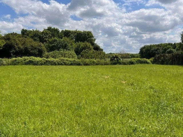 Terrain à bâtir à Tillières