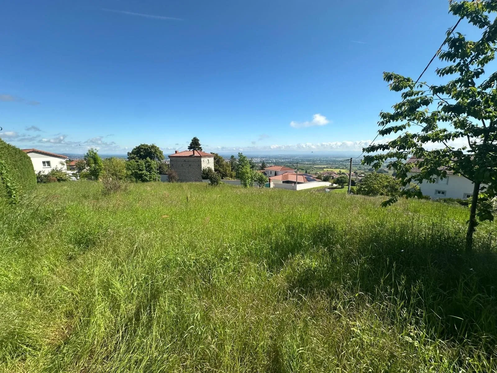 Terrain à bâtir 900 m² à Lézigneux (42600)
