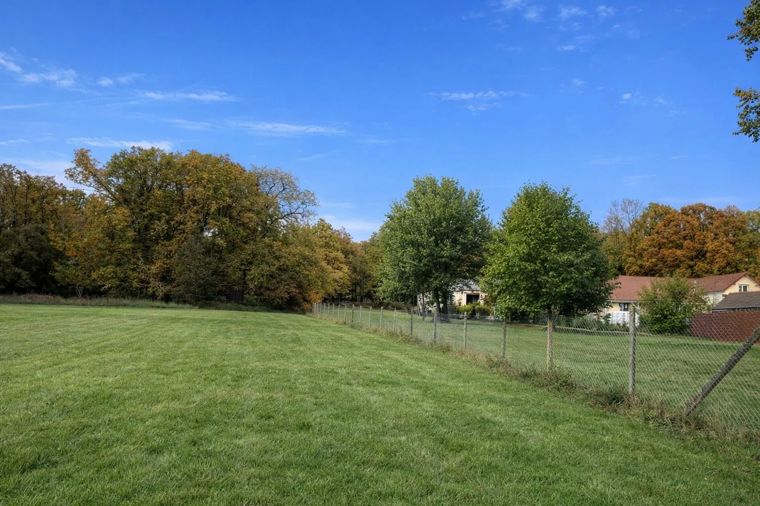 Terrain à bâtir 350 m² à Fontaine-la-Guyon (28190)