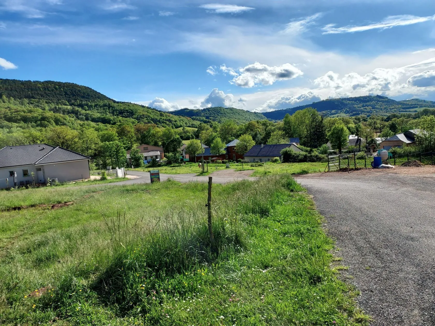 Terrain à bâtir à Saint-Laurent-d'Olt