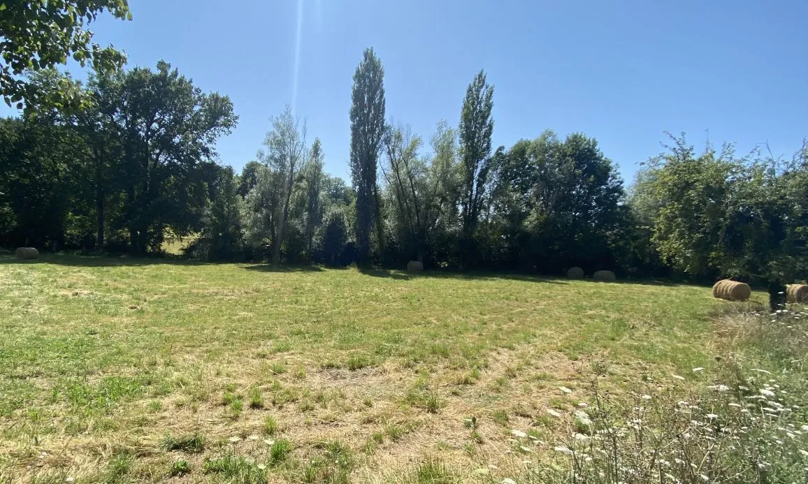 Terrain à bâtir 880 m² à Espalion (12500)