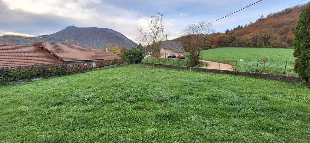 Terrain à bâtir 530 m² à Chaumont (74270)